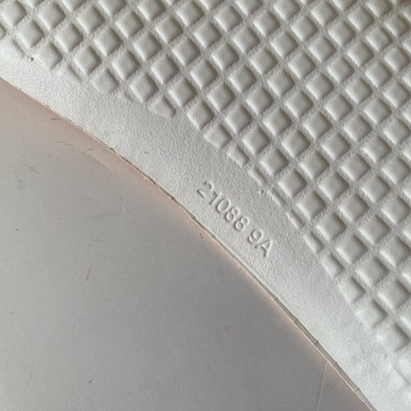 Adidas Ultraboost 21 “Ambient Blush/Halo Blush” women’s size 10.5 - Picture 15 of 16